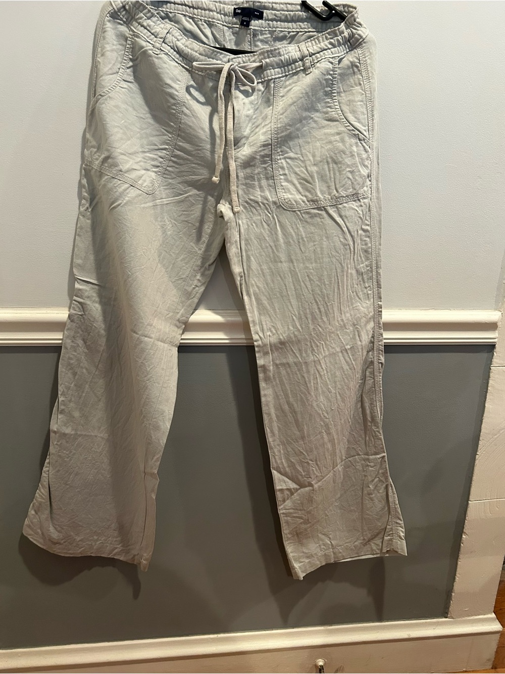 Womenâs GAP low rise button fly Casual Drawstring Linen-Blend Pants in Light Bei